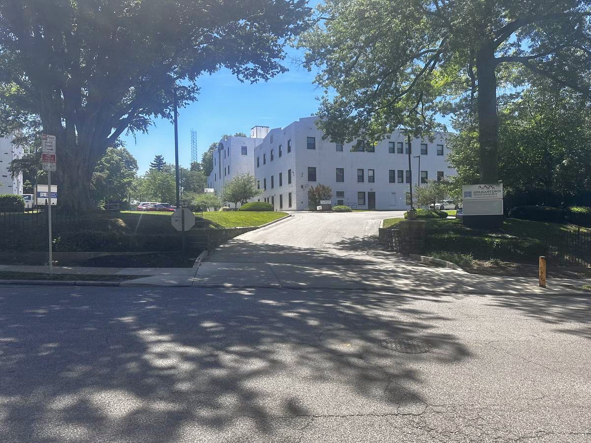 Driveway from W. Sedgwick Ave. leading toward the practice